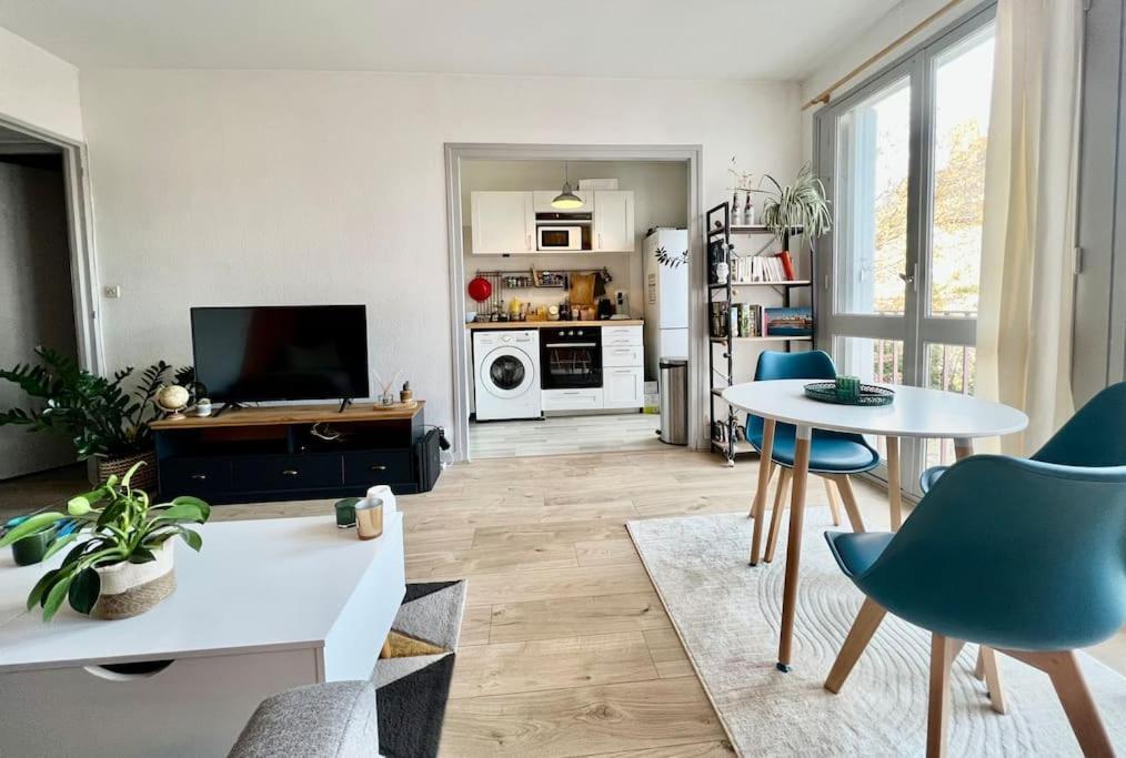 Le P'Tit Anatole - Joli T2 Avec Parking Appartement Poitiers Buitenkant foto